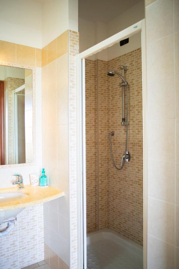 Hotel Il Fenicottero Quartu SantʼElena Zewnętrze zdjęcie