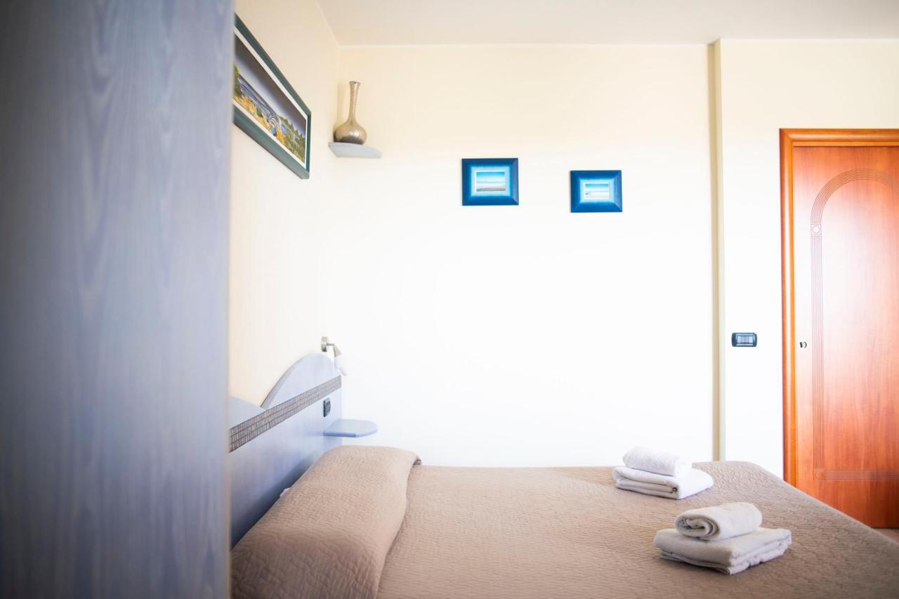 Hotel Il Fenicottero Quartu SantʼElena Zewnętrze zdjęcie