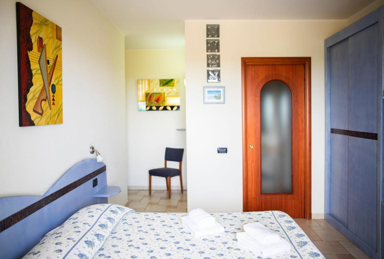 Hotel Il Fenicottero Quartu SantʼElena Zewnętrze zdjęcie