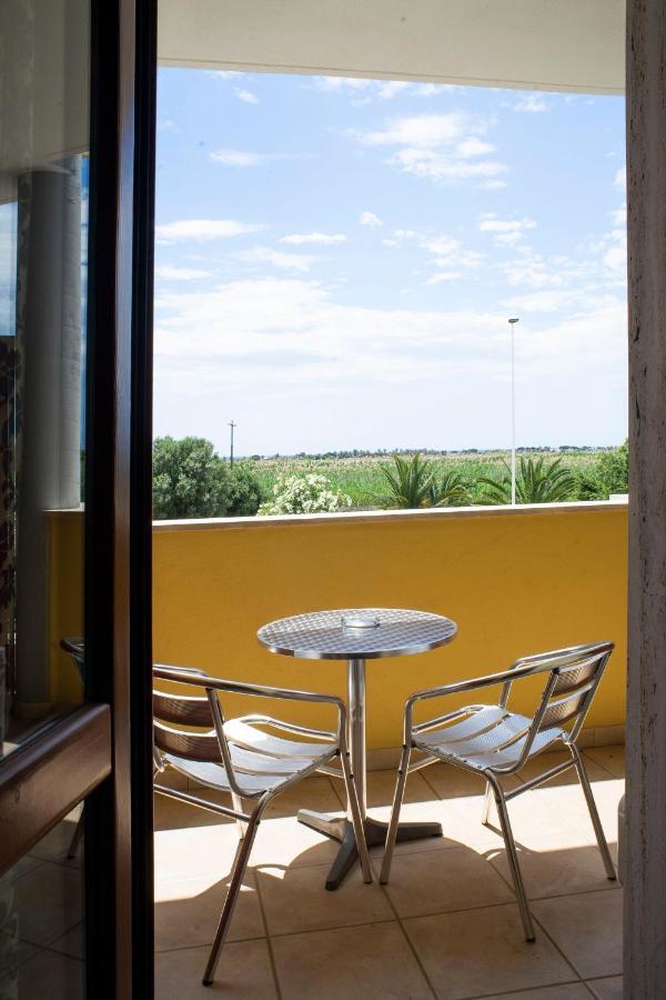 Hotel Il Fenicottero Quartu SantʼElena Zewnętrze zdjęcie