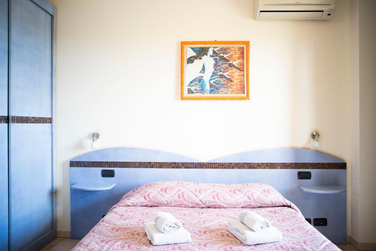 Hotel Il Fenicottero Quartu SantʼElena Zewnętrze zdjęcie